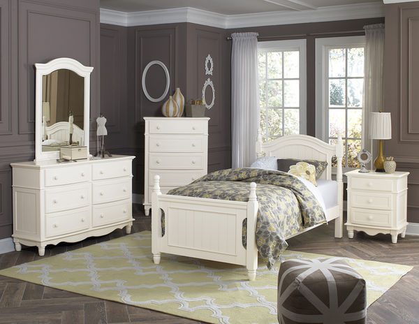 Homelegance Clementine Chest In Antique White – Beyond Stores